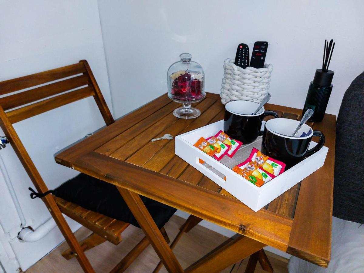 L'Essentiel - Tout Inclus ! Petit Dejeuner, Canal Plus, Netflix, Literie, Serviettes Ruan Exterior foto
